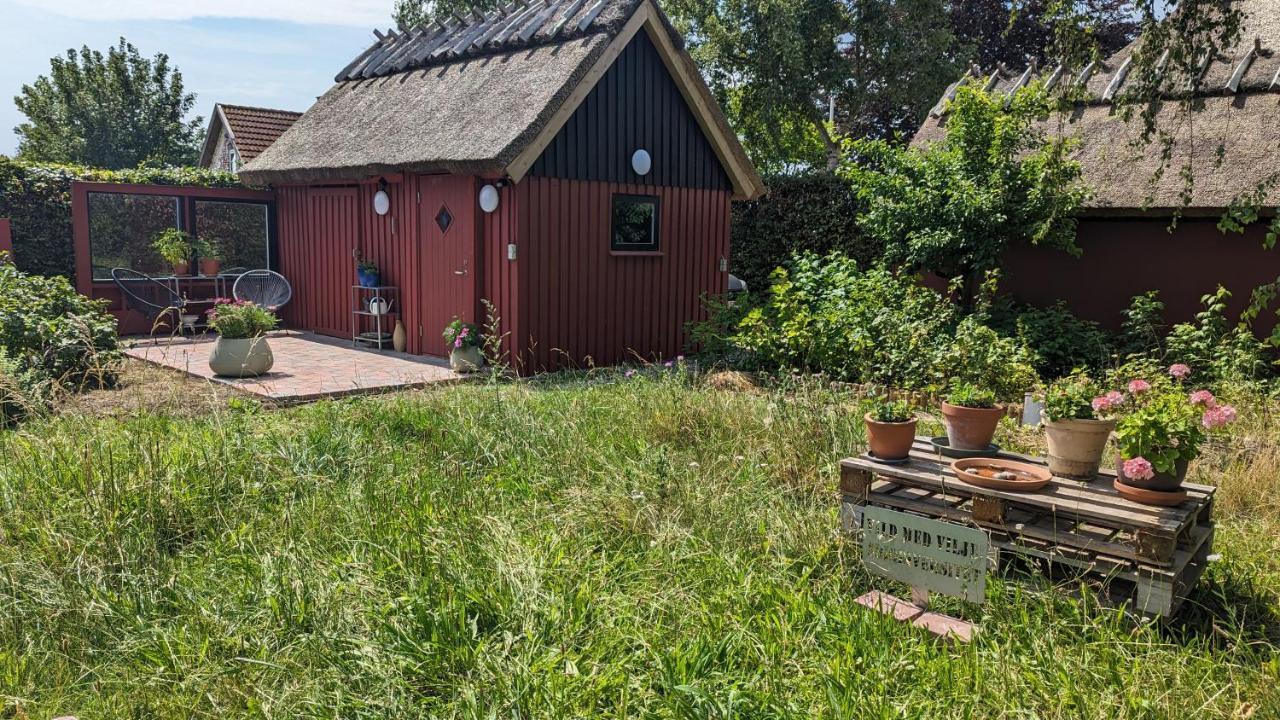 Under Valnodden Acomodação com café da manhã Stubbekøbing Exterior foto