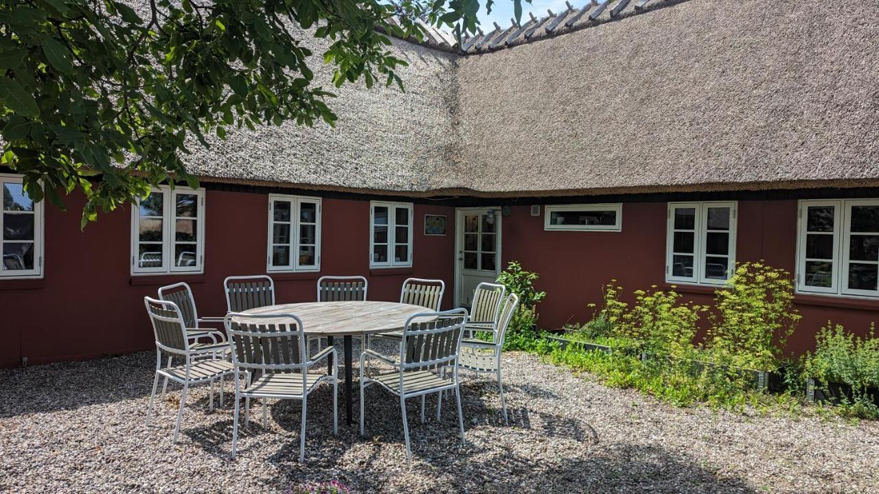 Under Valnodden Acomodação com café da manhã Stubbekøbing Exterior foto